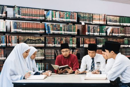 Asatizah Main Peranan Besar Bimbing Masyarakat Harungi Cabaran Kehidupan